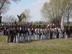 Bild 28 - Unsere Infanterie sammelt sich zum entscheidenen Gegenangriff. 