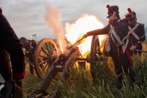 Bild 33 - Unsere  Artillerie eröffnet den Tanz 