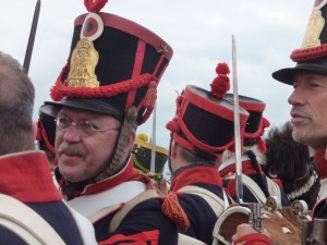 Bild 34 - Grenadier Henri unterhält sich munter mit einem Kameraden 