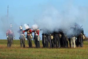 Bild 22 - Denn nun sind auch die ersten Infanteriekolonnen der Allieerten eingetroffen.