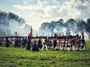 Bild 17 - Das 1. Bataillon rückt vor.