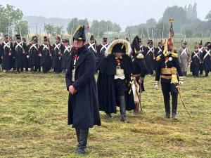 Bild 2 - Die Herren Offiziere sind da