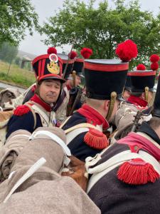 Bild 4 - Grenadier Mon chi chi kontrolliert alles