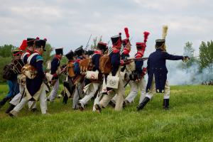 Bild 16 - Aber schnell wird der Feind zurückgedrängt. En avant! Der Sieg ist unser!