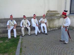 Bild 10 - Nach dem Museumsbesuch machen wir eine Rast. Es ist unerträglich heiß.